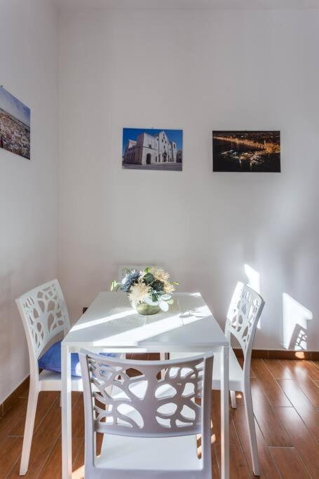 Dimora Donna Vittoria Apartment Bari Exterior foto