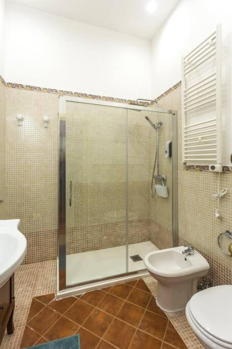 Dimora Donna Vittoria Apartment Bari Exterior foto